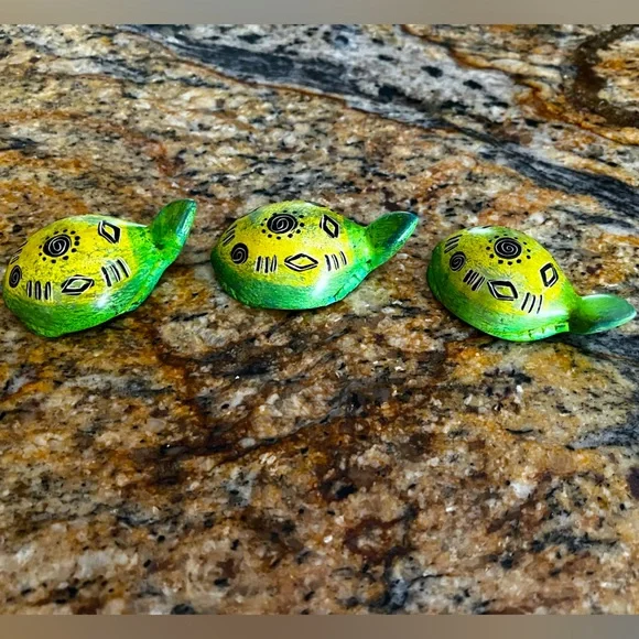 Soapstone Turtles Set of Three(3) Hand carved and painted whimsical pieces 3”x2” - Picture 3 of 6